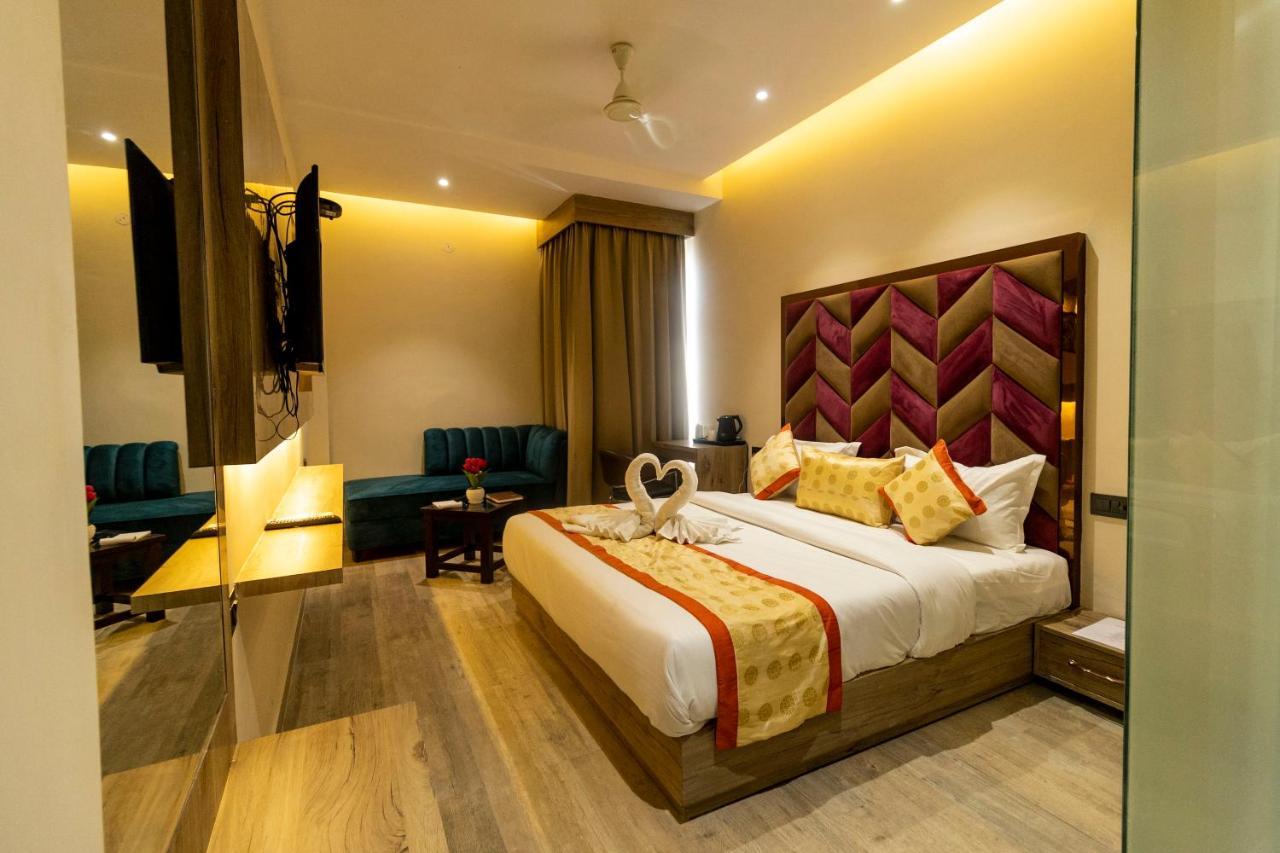 Hotel Golden Lotus Amritsar Extérieur photo