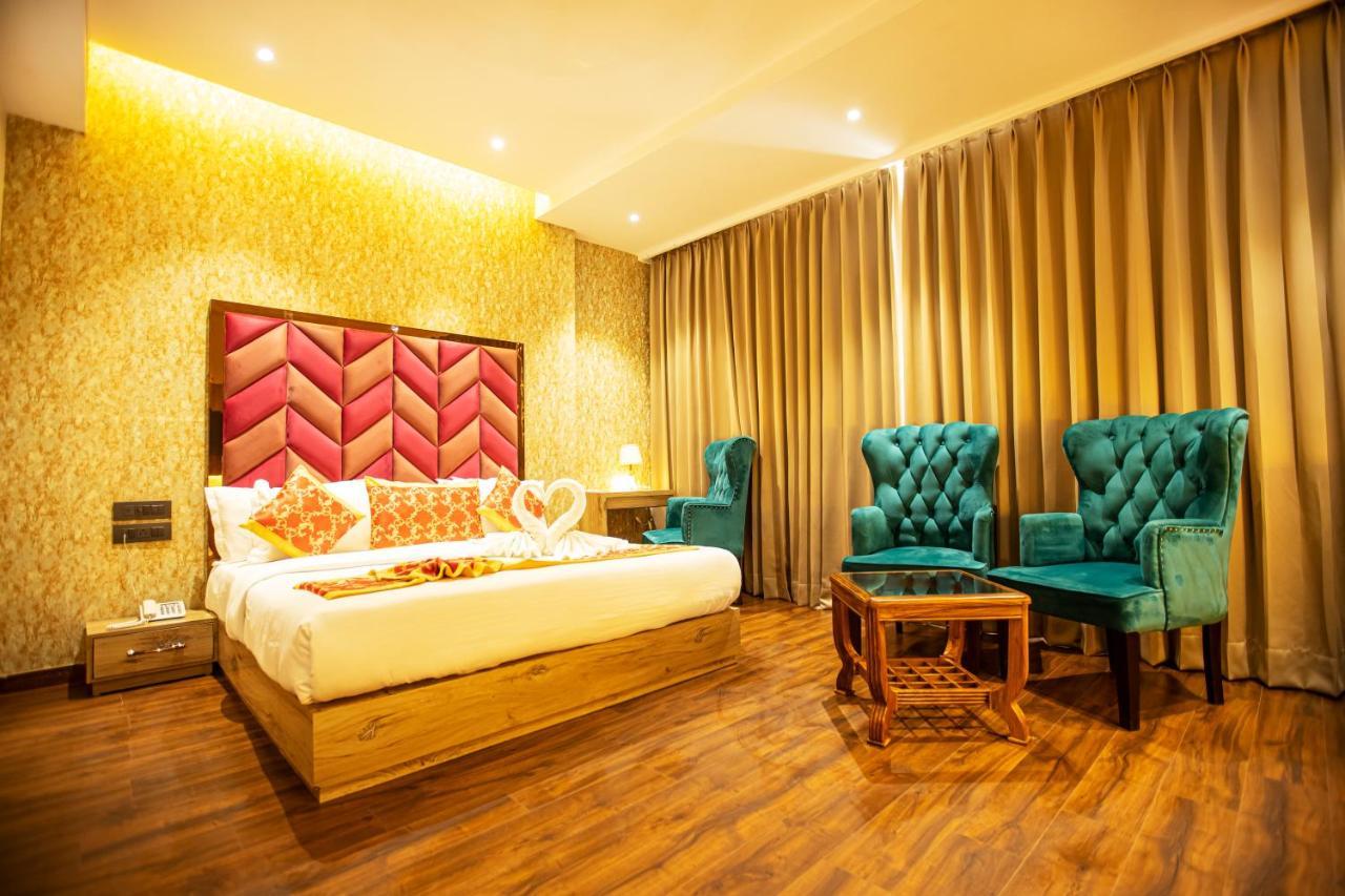 Hotel Golden Lotus Amritsar Extérieur photo