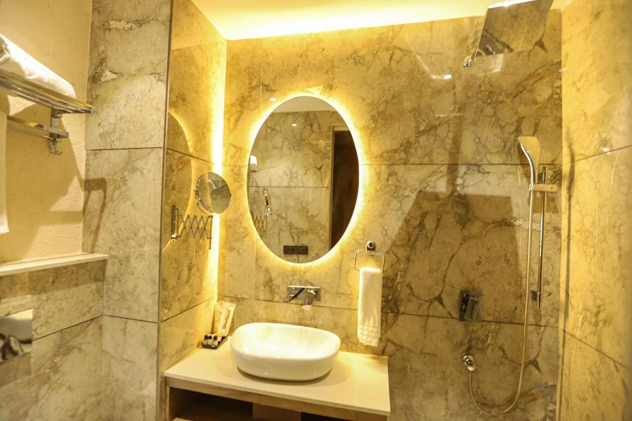 Hotel Golden Lotus Amritsar Extérieur photo